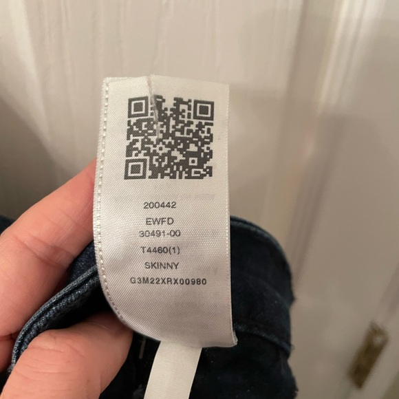 True Religion Medium Wash Paradise Falls Curvy Embroidered Size 27 Skinny Jeans - Picture 11 of 11